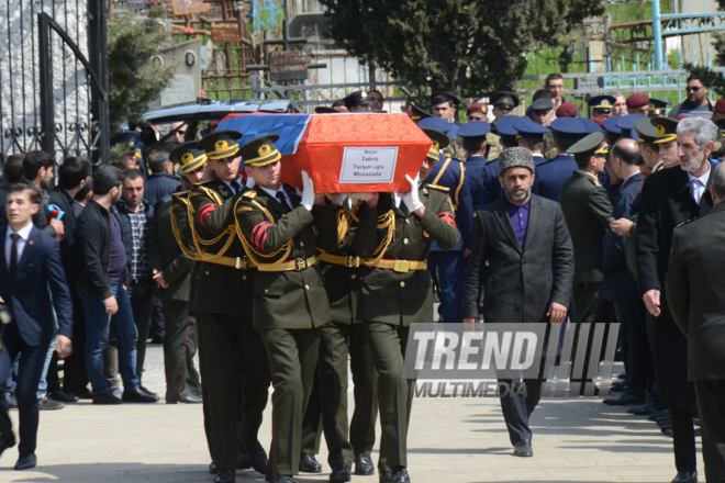 Azerbaijan buries its martyrs. Azerbaijan, Baku, 11 apr. 2016